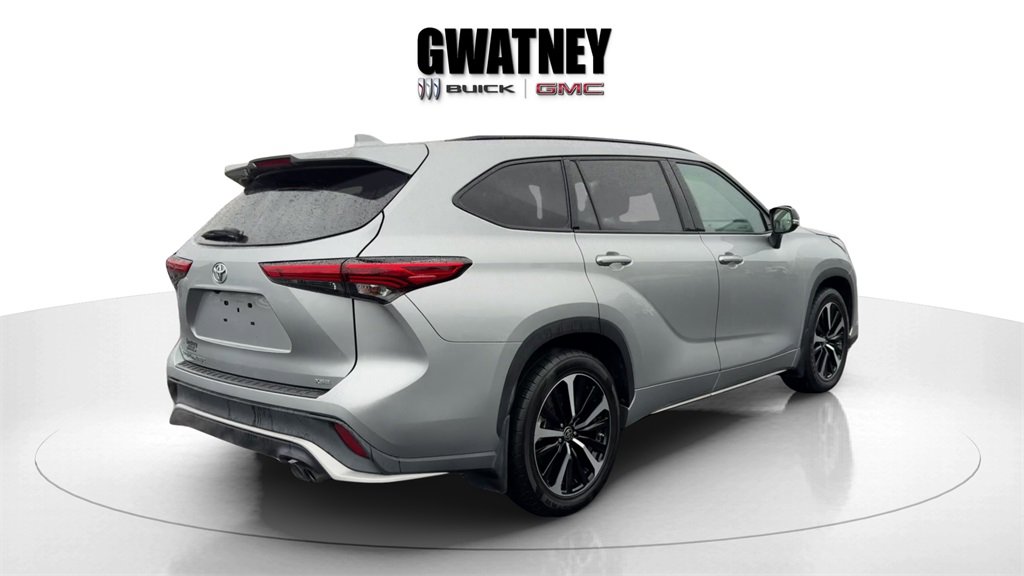 Used 2022 Toyota Highlander XSE image 7