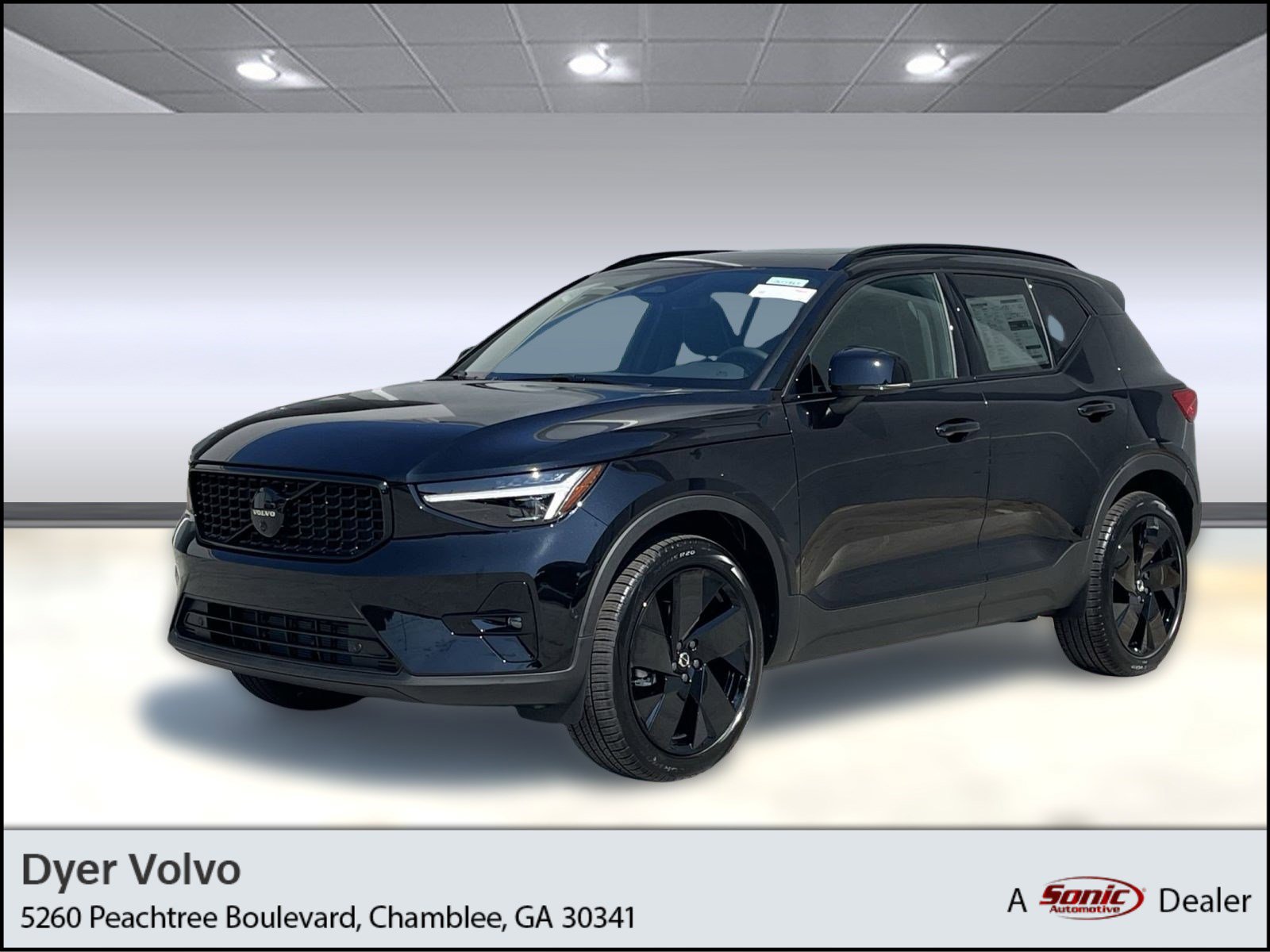 New 2026 Volvo XC40 B5 Ultra w/ Climate Package