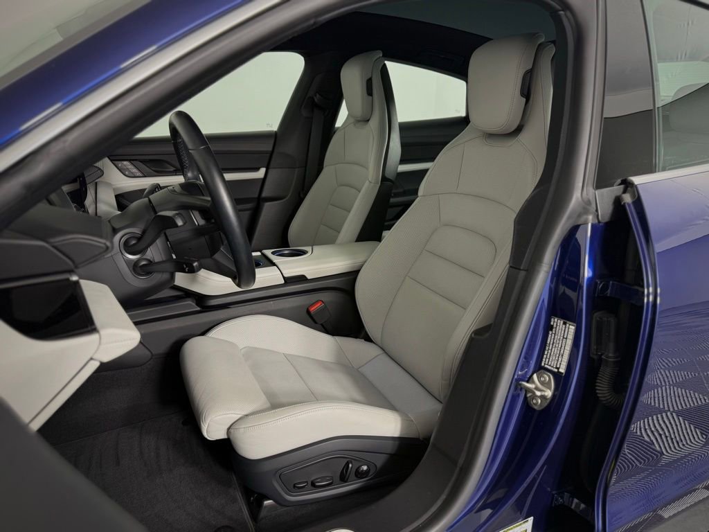 Certified 2022 Porsche Taycan 4S image 5