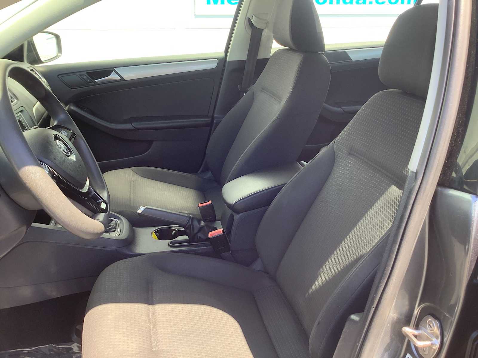 Used 2016 Volkswagen Jetta SE FWD image 11
