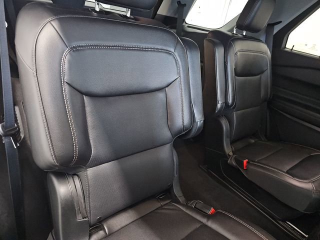 Used 2023 Ford Explorer Limited w/ Class IV Trailer Tow Package AWD/4WD image 33