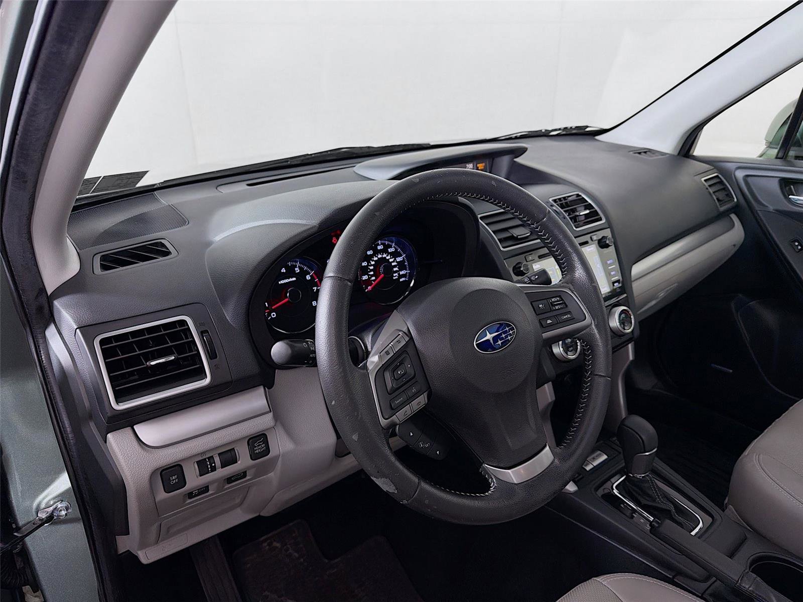 Used 2016 Subaru Forester 2.5i Touring w/ Eyesight & Navigation System image 9