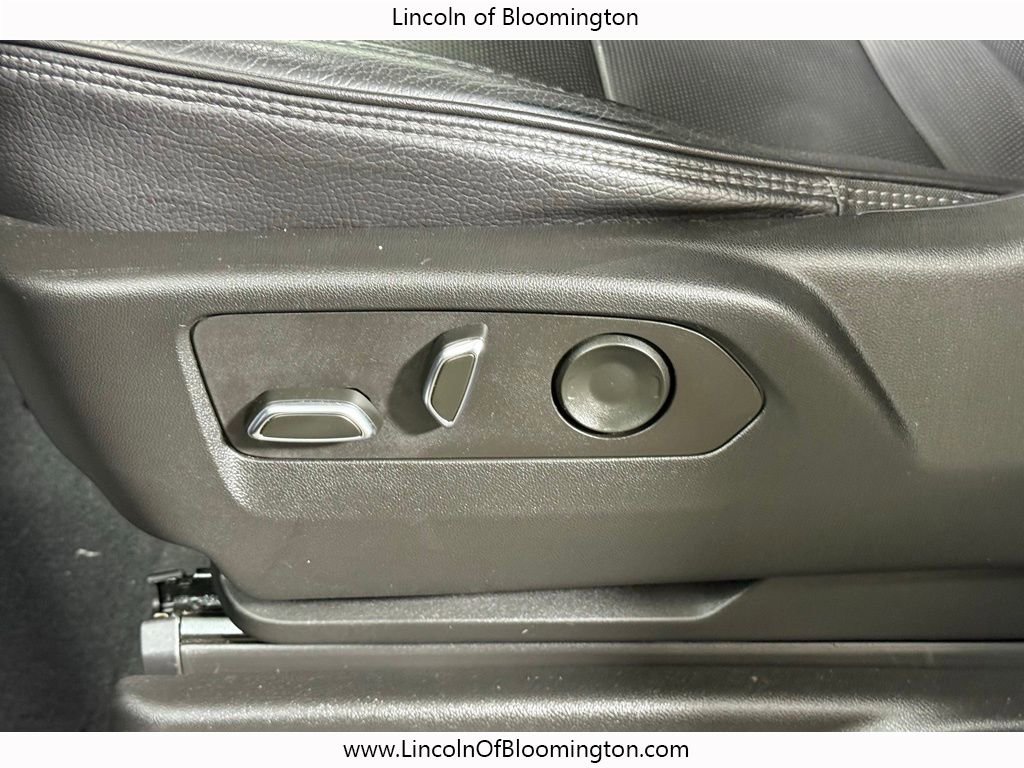 Used 2022 GMC Yukon XL Denali image 25