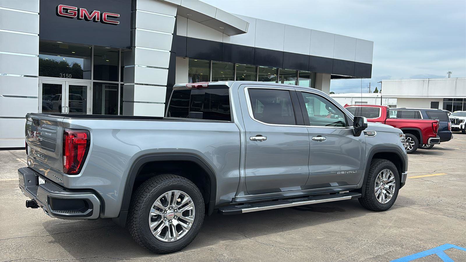 New 2026 GMC Sierra 1500 Denali AWD/4WD image 8