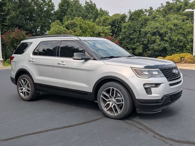 Used 2018 Ford Explorer Sport w/ Equipment Group 401A AWD/4WD image 2