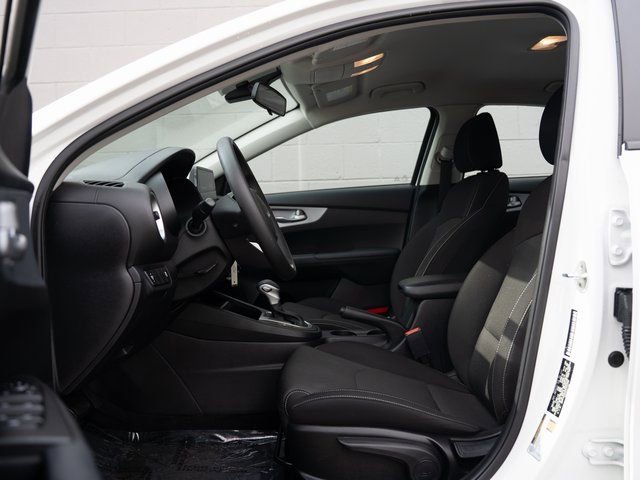 Used 2023 Kia Forte LXS image 17