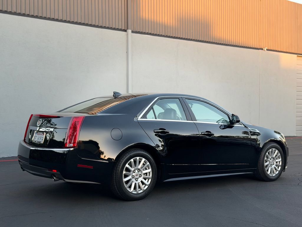 Used 2010 Cadillac CTS Luxury image 4