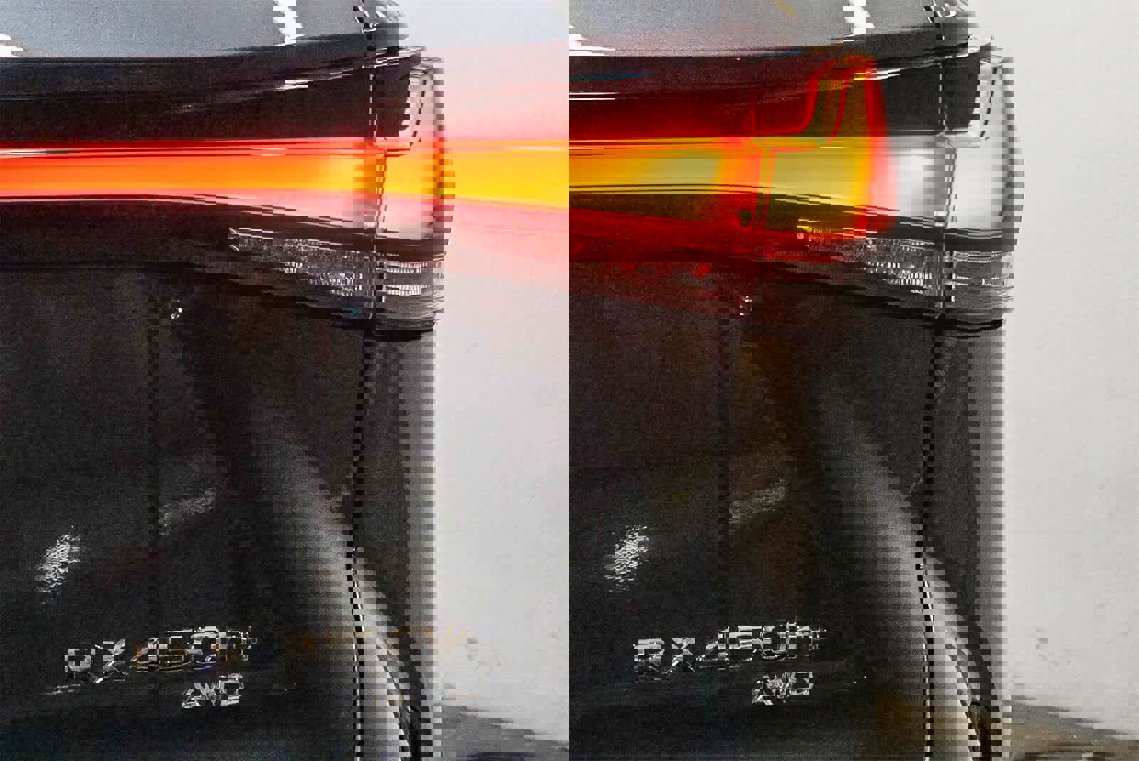 Used 2024 Lexus RX 450h Luxury w/ Convenience Package image 11