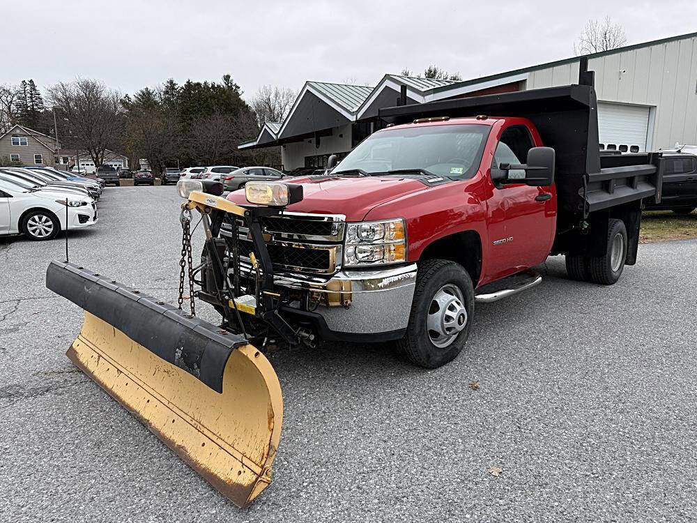 Used 2013 Chevrolet Silverado 3500 W/T w/ Snow Plow Prep Package image 1