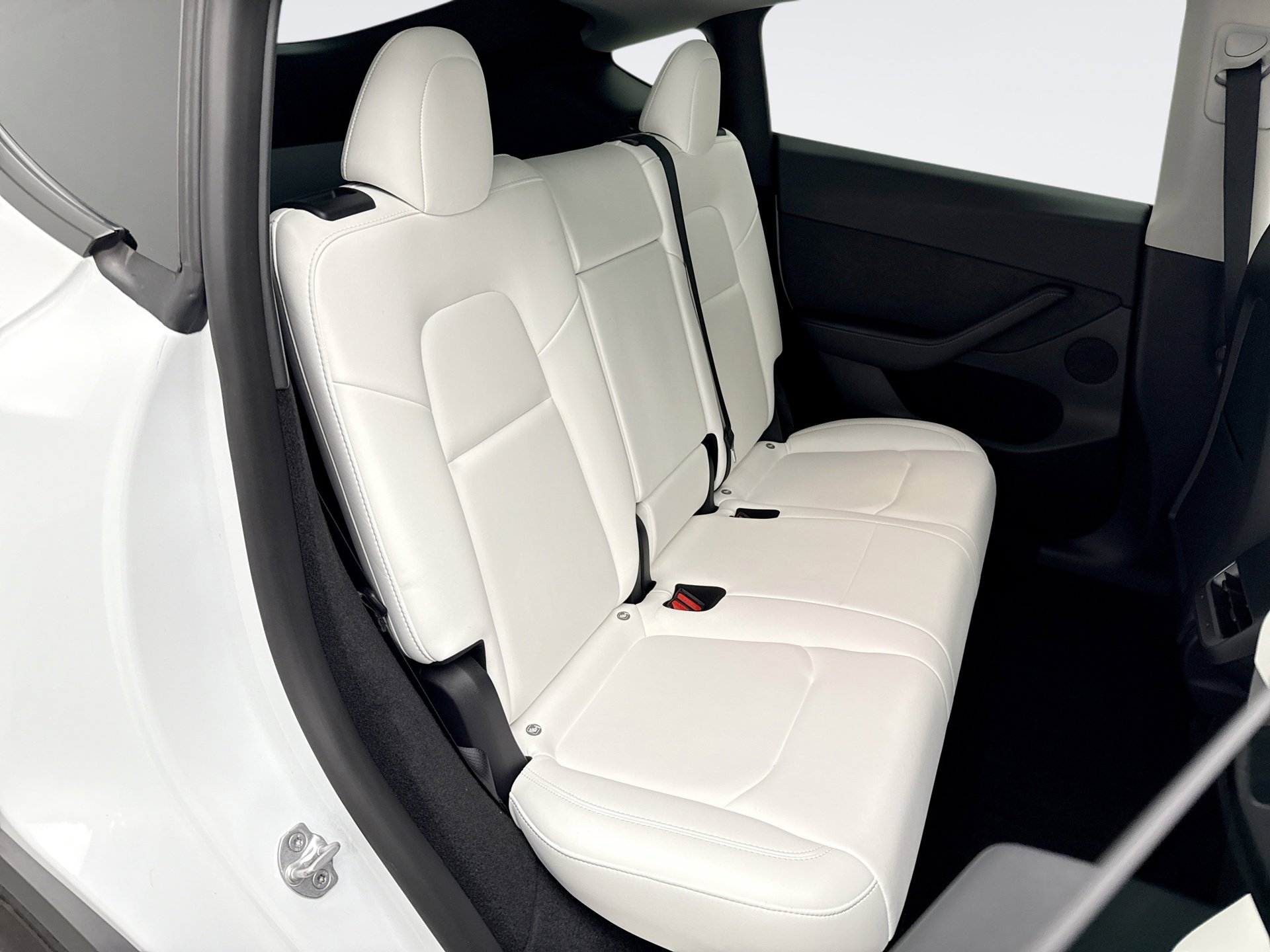 Used 2023 Tesla Model Y Long Range image 18