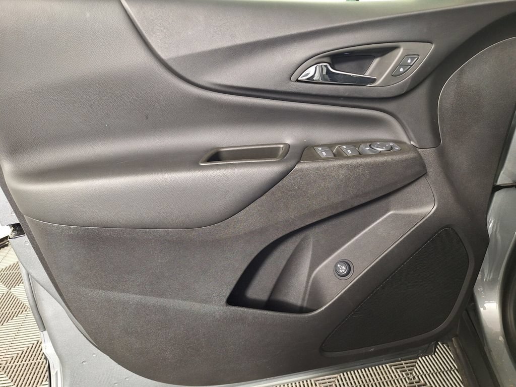 Used 2024 Chevrolet Equinox LT FWD image 29