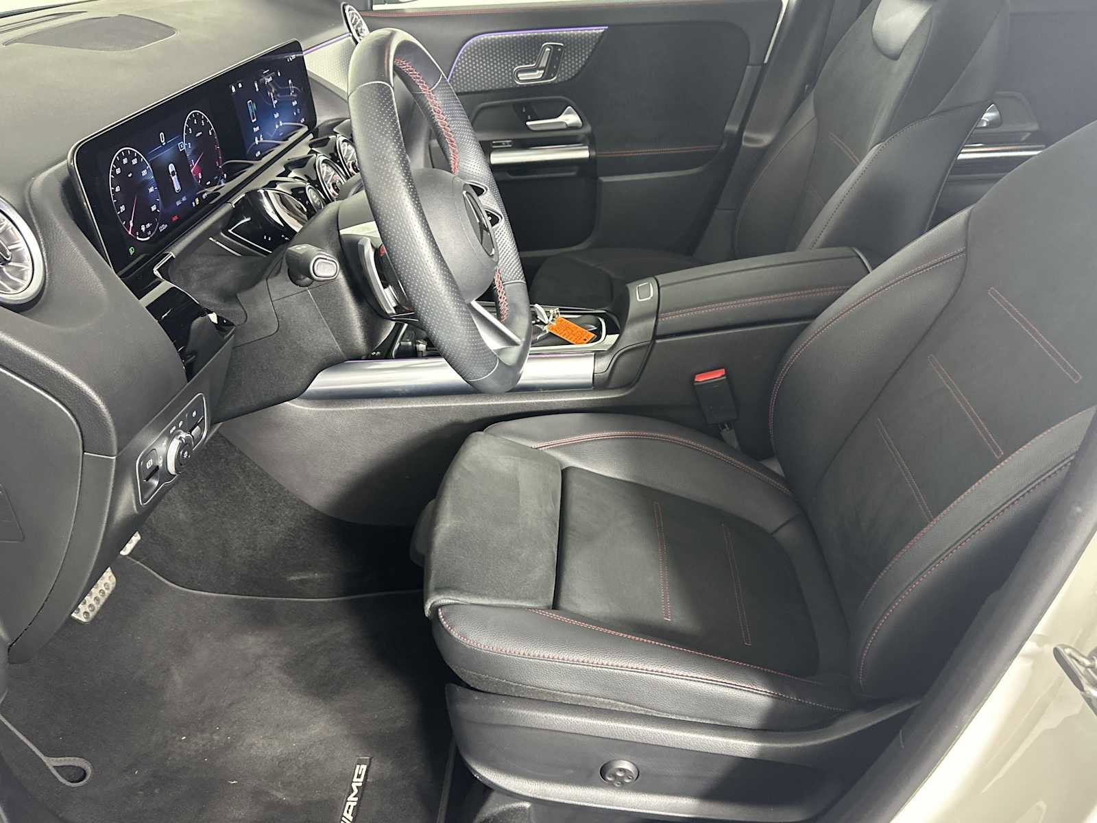 Used 2025 Mercedes-Benz GLA 250 4MATIC image 8