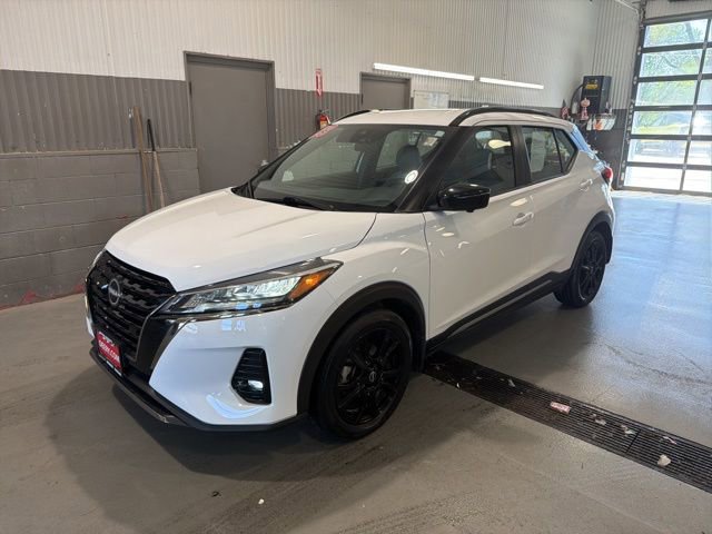 Certified 2023 Nissan Kicks SR w/ SR Premium Package FWD image 8