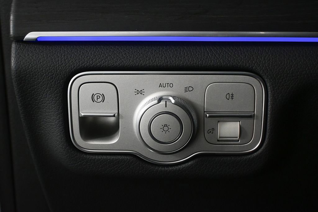 Certified 2026 Mercedes-Benz GLE 450e 4MATIC image 9