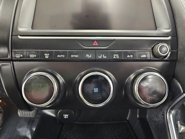 Used 2020 Jaguar E-PACE SE image 17