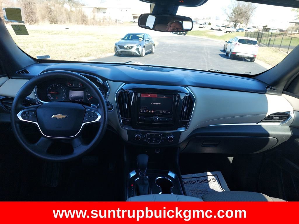 Used 2022 Chevrolet Traverse LS AWD/4WD image 13