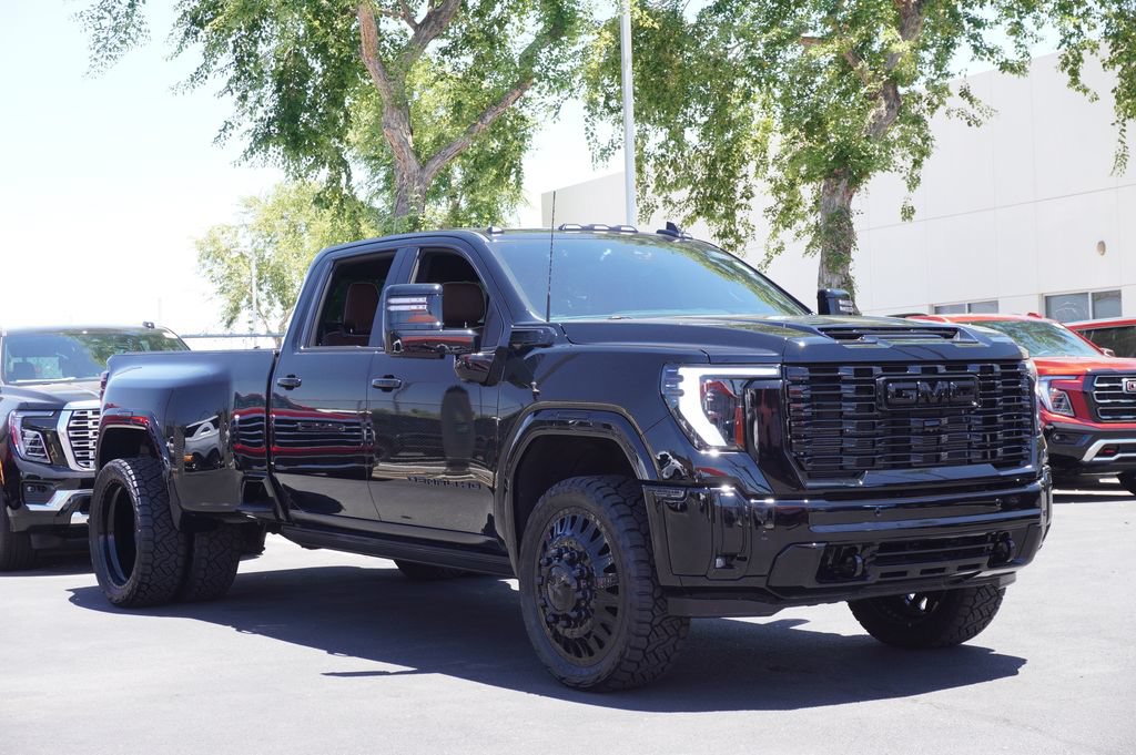 Certified 2024 GMC Sierra 3500 Denali Ultimate AWD/4WD image 4