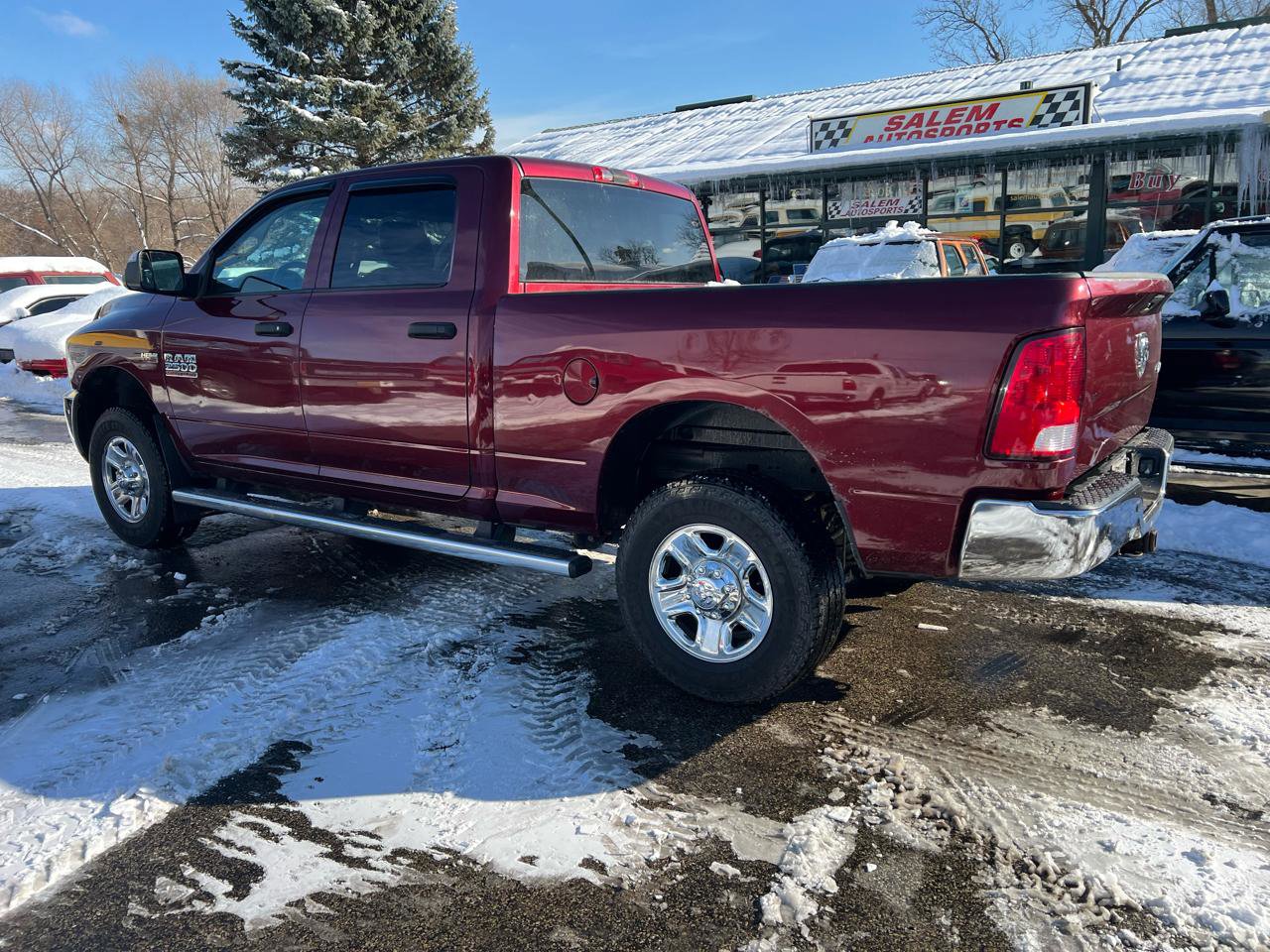 Used 2017 RAM 2500 Tradesman w/ Chrome Appearance Group AWD/4WD image 4