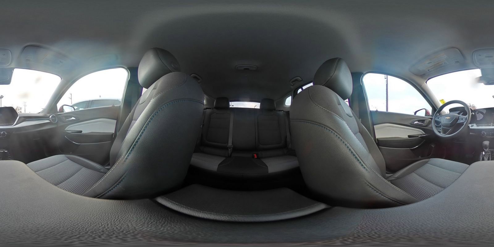 Used 2025 Chevrolet Trax LT image 42