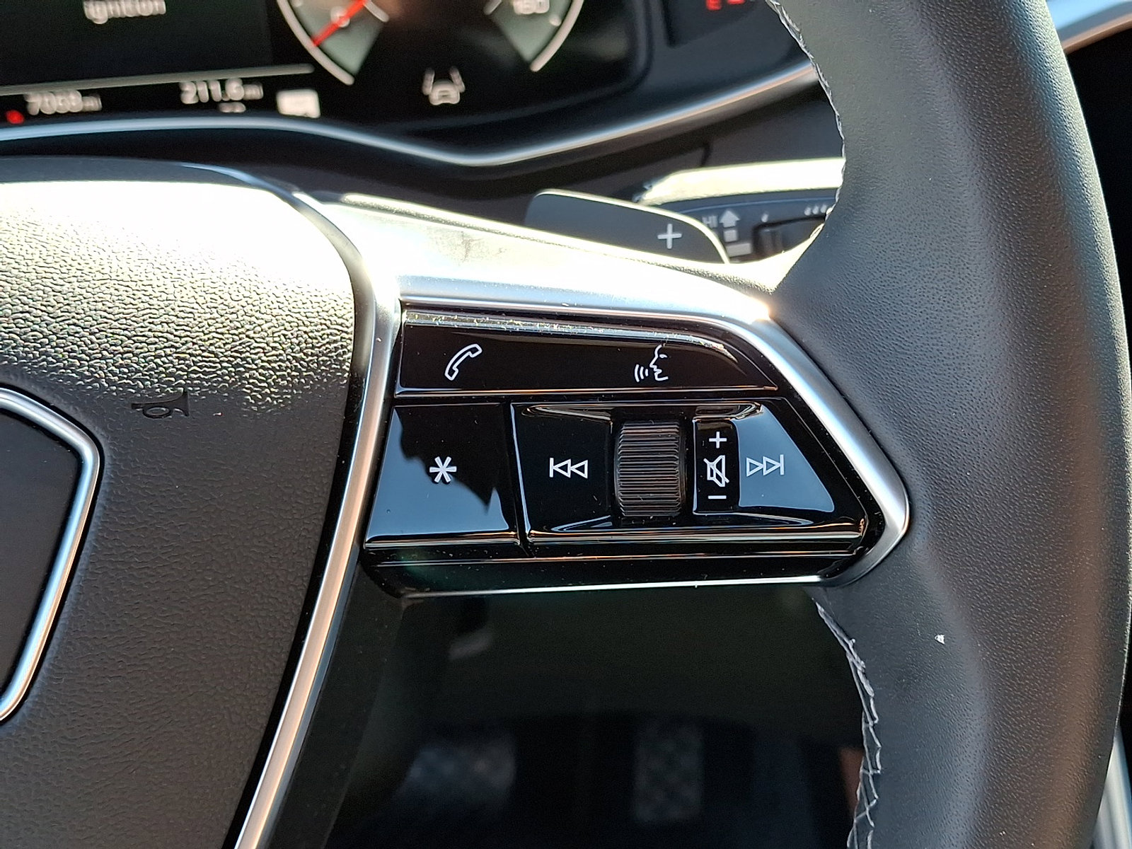 Certified 2025 Audi A6 Premium Plus image 24