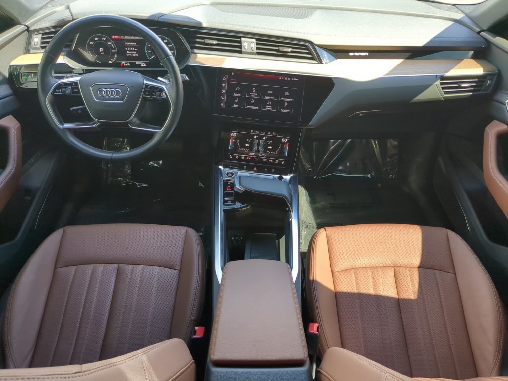 Used 2024 Audi Q8 e-tron Premium Plus w/ Premium Plus Package AWD/4WD image 13