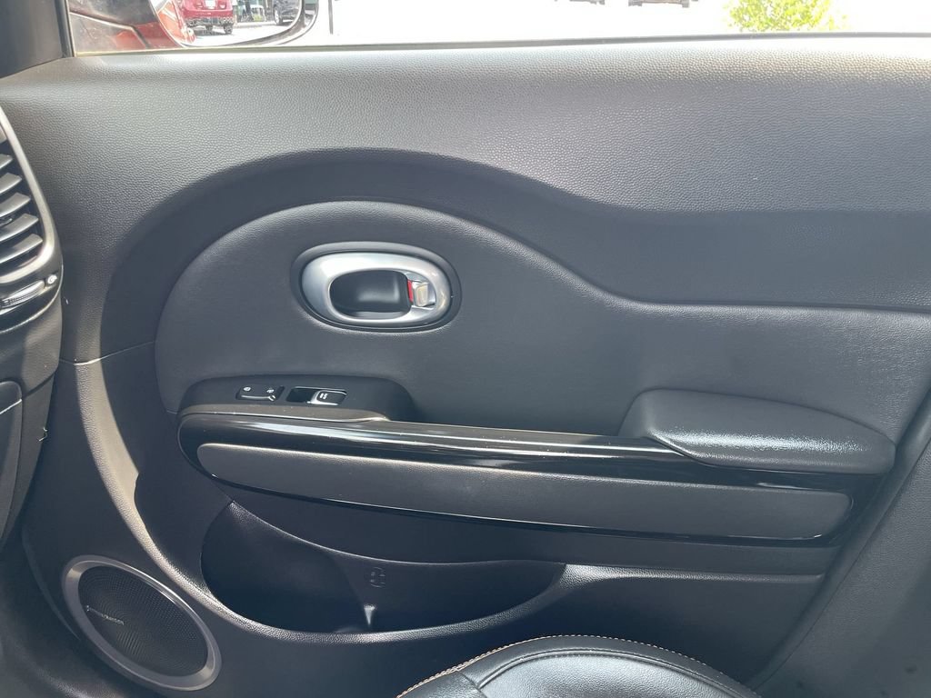 Used 2018 Kia Soul ! w/ Tech Package FWD image 20