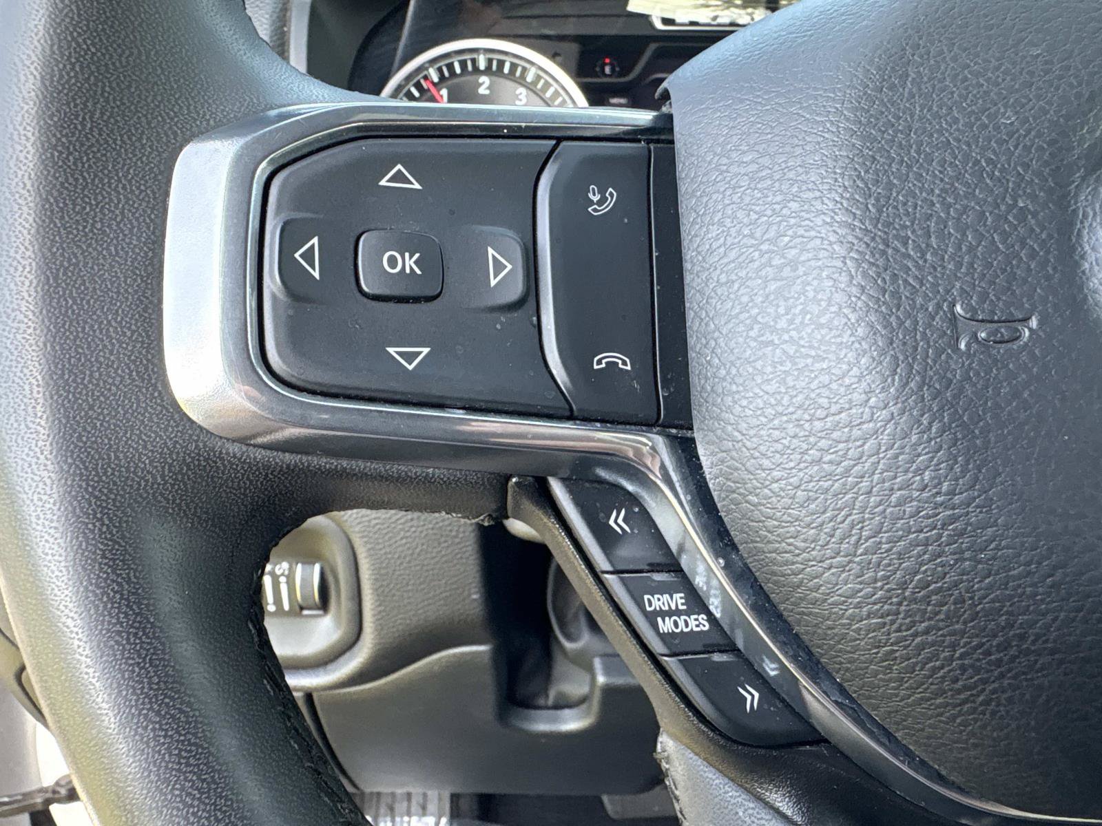 Used 2025 RAM 1500 Laramie AWD/4WD image 31