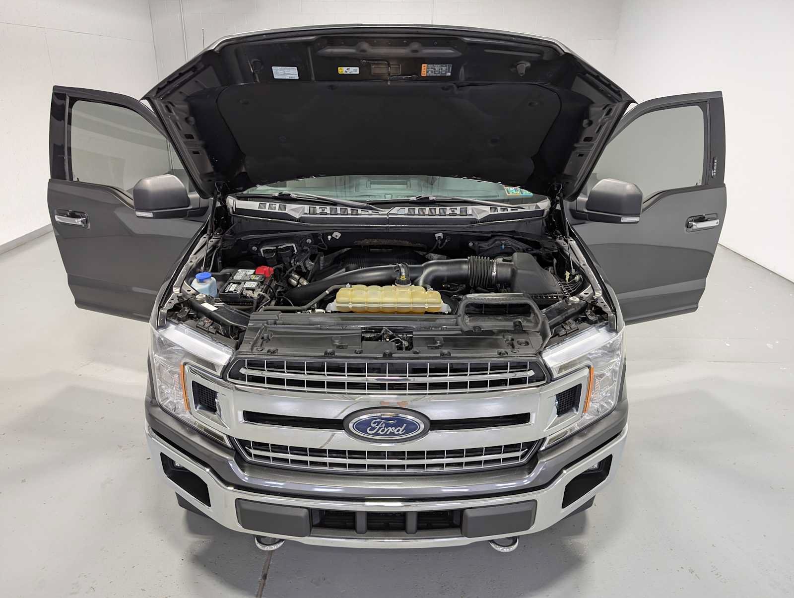 Used 2019 Ford F150 XLT w/ Equipment Group 302A Luxury AWD/4WD image 14