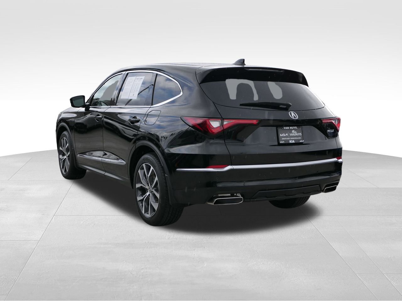 Used 2023 Acura MDX FWD w/ Technology Package image 5