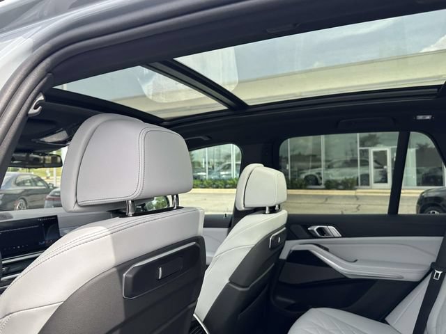New 2026 BMW X5 xDrive40i w/ M Sport Package AWD/4WD image 11