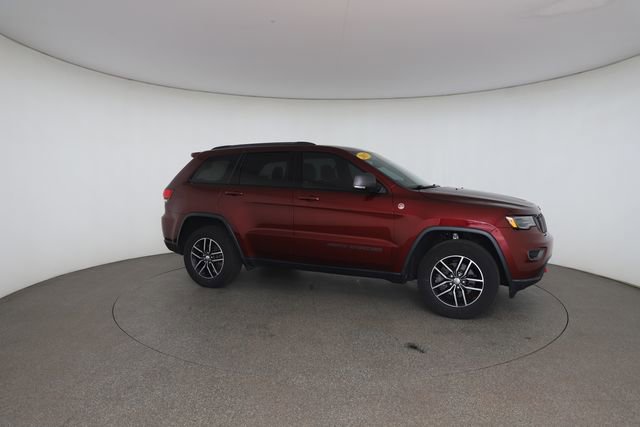Used 2017 Jeep Grand Cherokee Trailhawk w/ Trailhawk Luxury Group AWD/4WD image 25