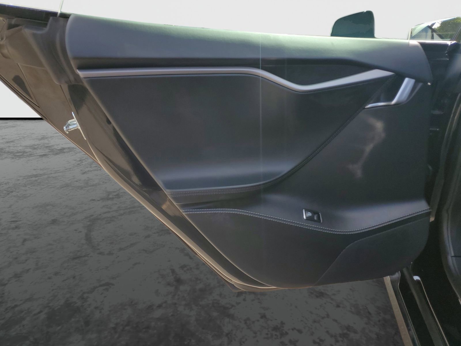 Used 2021 Tesla Model S Long Range Plus image 16