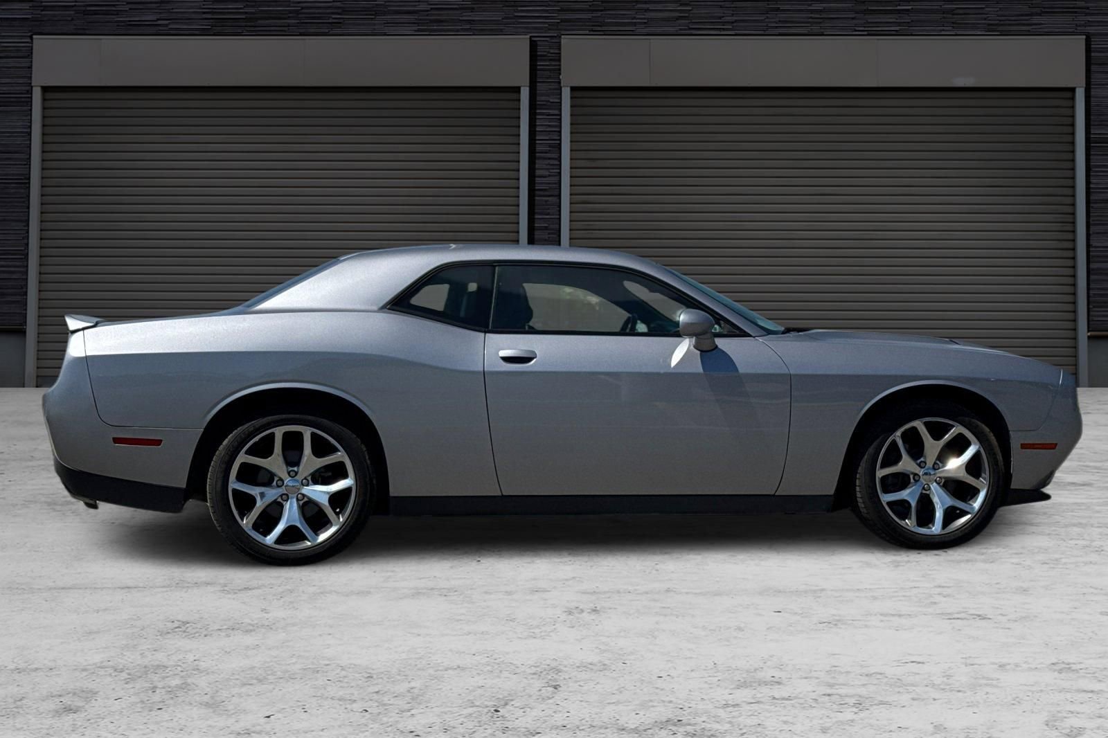 Used 2015 Dodge Challenger SXT Plus w/ Sound Group II RWD image 3