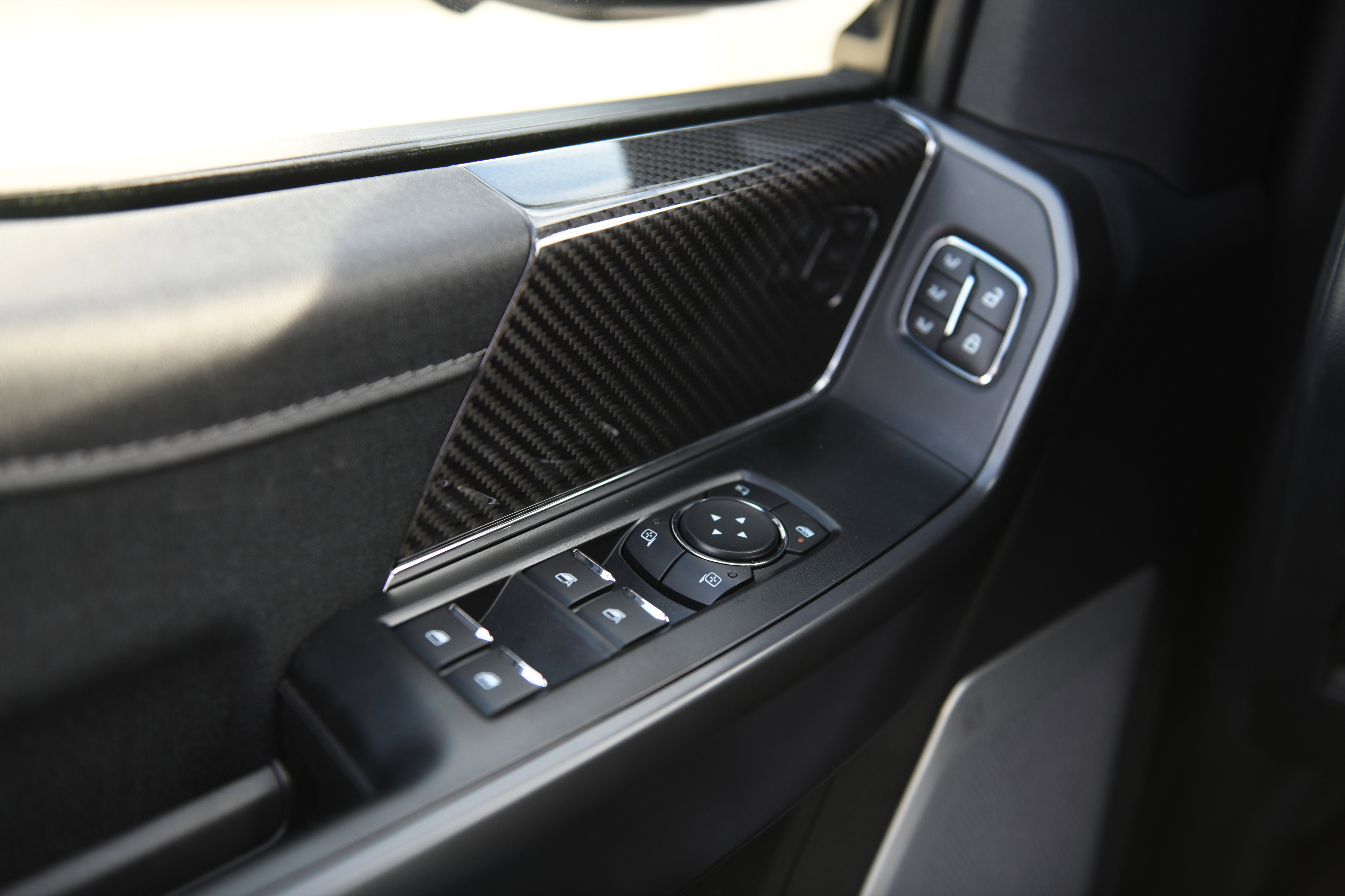 New 2025 Ford F150 Lariat w/ Equipment Group 502A High image 30