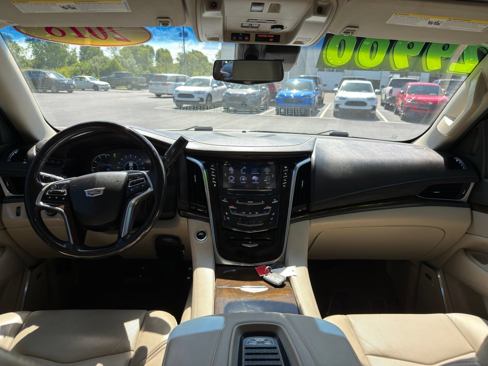 Used 2018 Cadillac Escalade Luxury AWD/4WD image 34