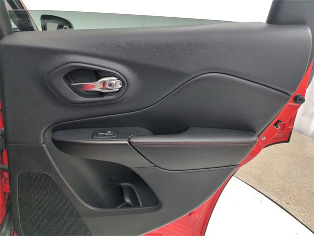 Used 2019 Jeep Cherokee Trailhawk w/ Cold Weather Group image 42