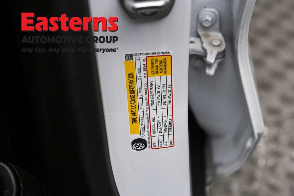 Used 2024 Chevrolet Colorado W/T w/ Technology Package image 35