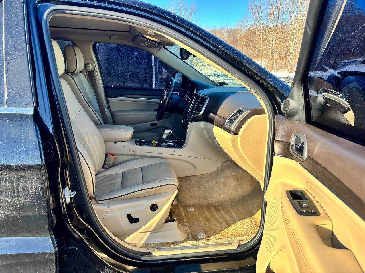 Used 2018 Jeep Grand Cherokee Overland AWD/4WD image 10