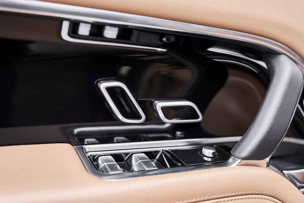 Used 2023 Land Rover Range Rover SE image 31