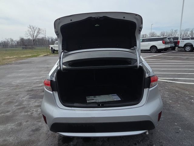 Used 2021 Toyota Corolla LE image 10