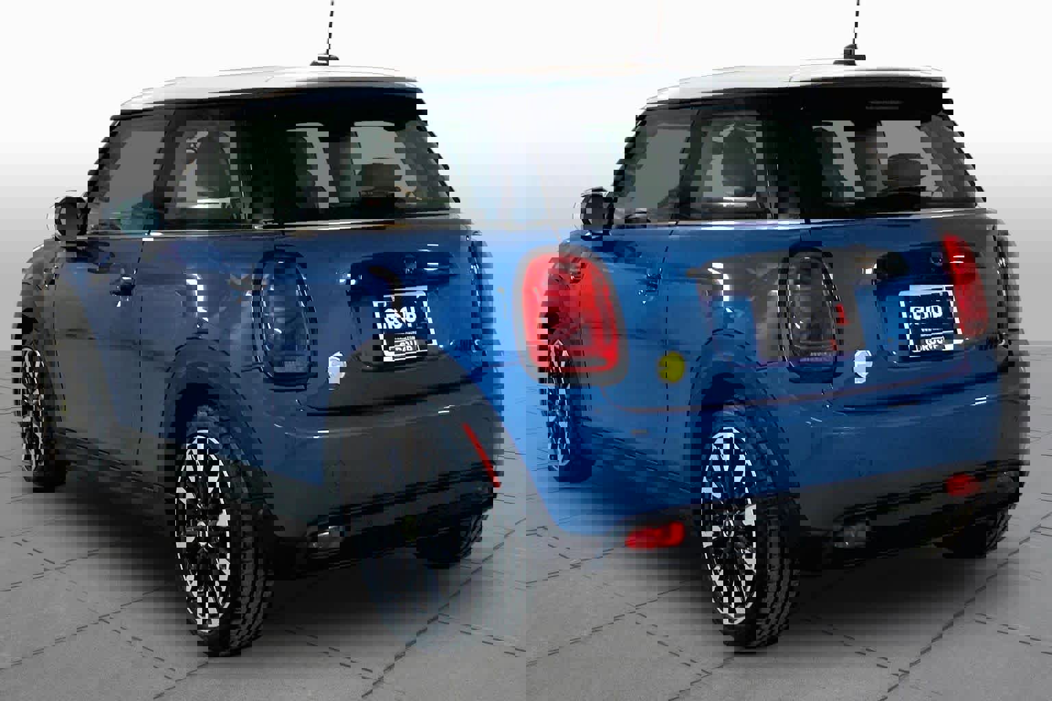 Certified 2024 MINI Cooper SE image 11