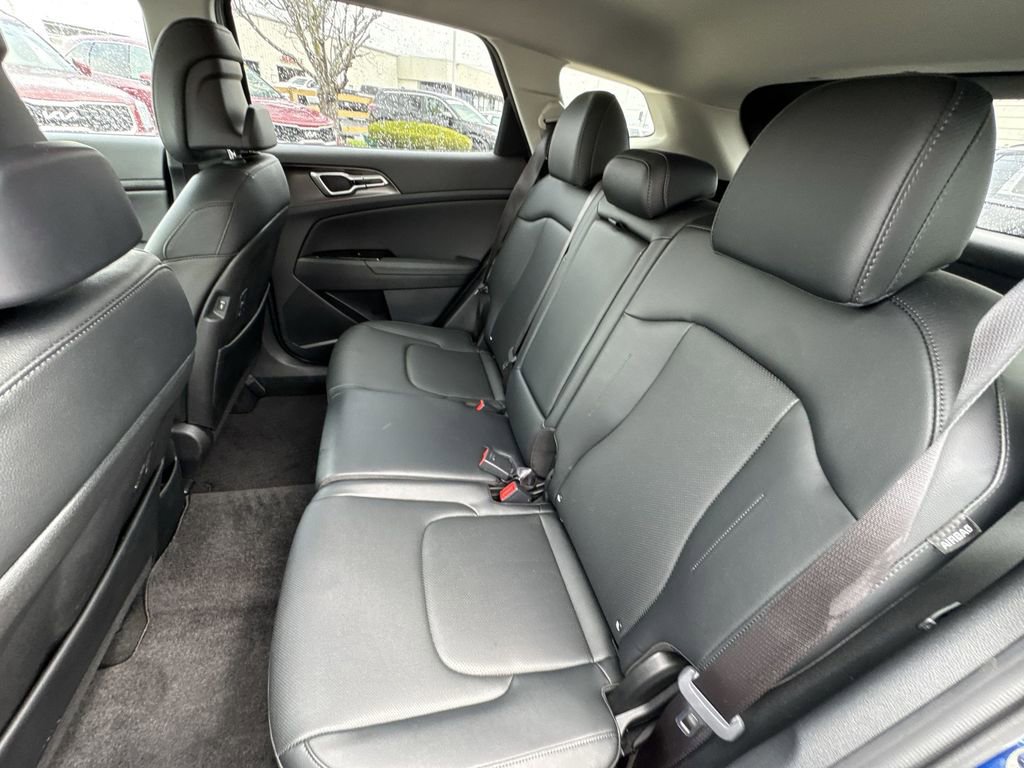 Used 2025 Kia Sportage EX FWD image 22