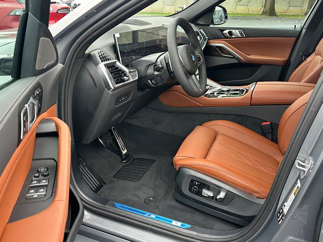 New 2027 BMW X6 xDrive40i w/ Climate Comfort Package AWD/4WD image 4