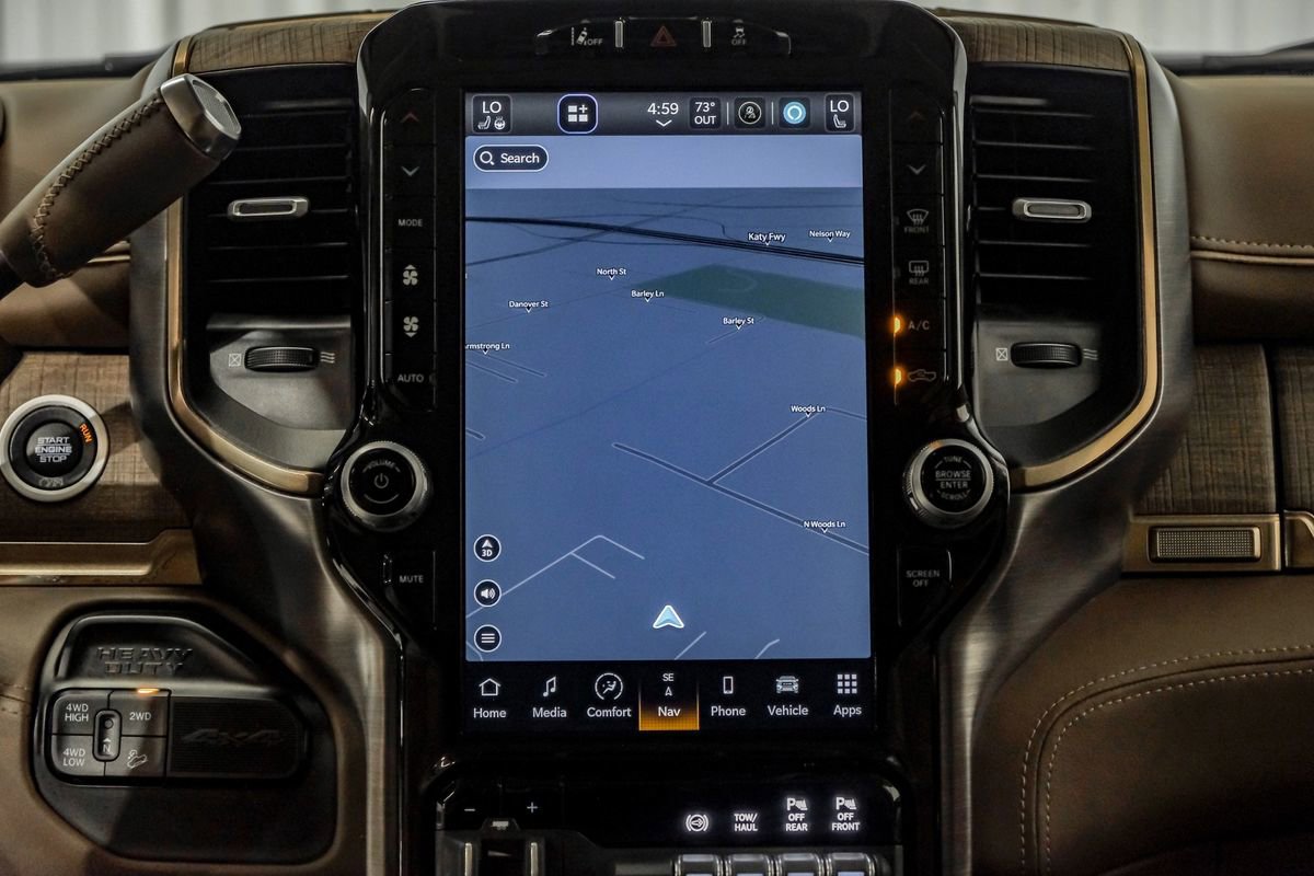 Used 2024 RAM 2500 Limited w/ Safety Group image 27