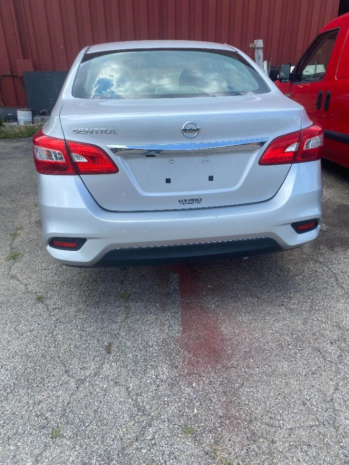Used 2018 Nissan Sentra S image 3