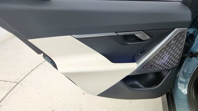 Used 2024 BMW 530i image 32