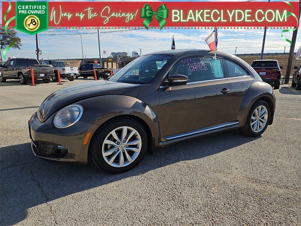 Used 2013 Volkswagen Beetle TDI image 2
