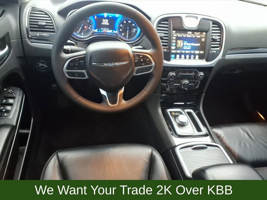 Used 2023 Chrysler 300 Touring L image 14