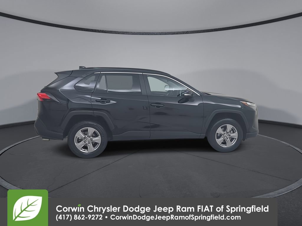 Used 2025 Toyota RAV4 XLE image 16