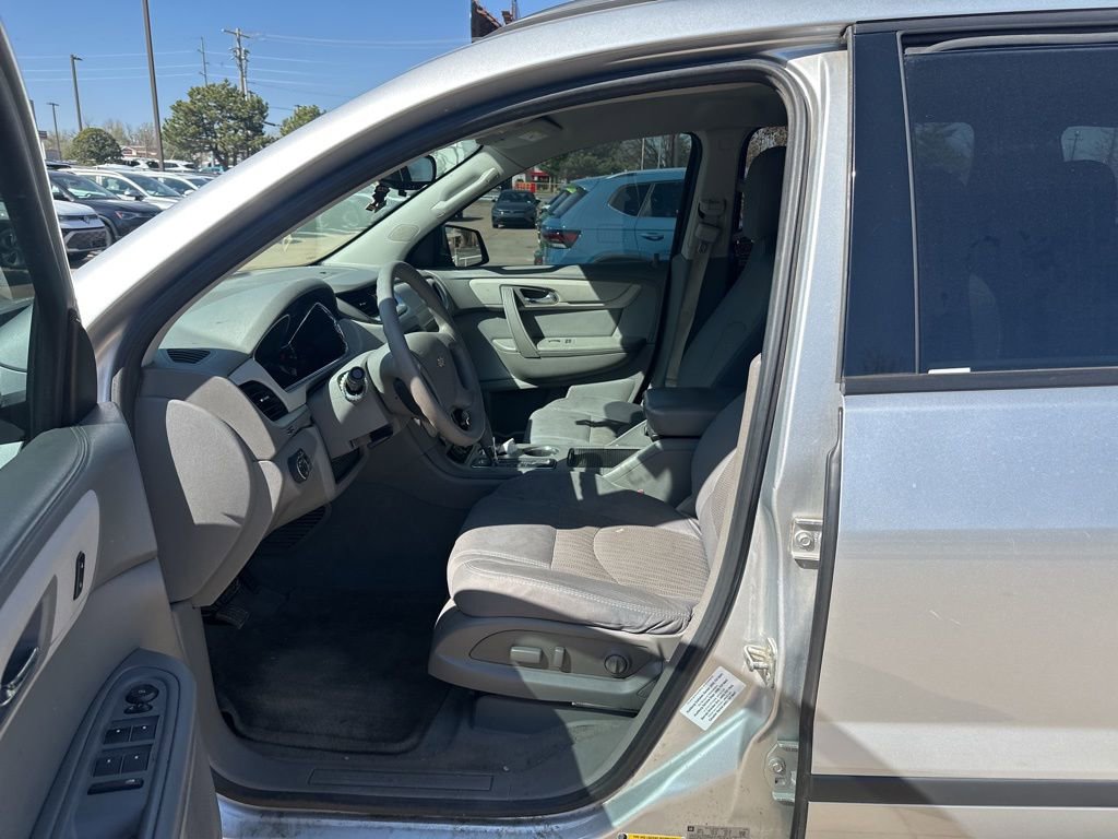 Used 2015 Chevrolet Traverse LS image 10